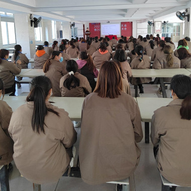 尊龙凯时电气集团举行“女性魅力课堂”